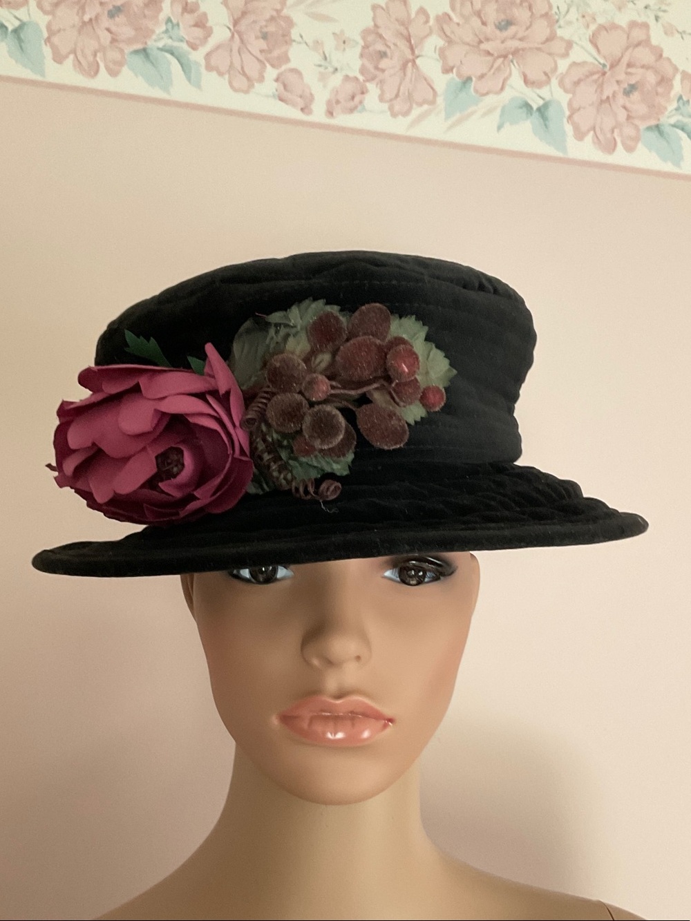 Vintage Black Women's Velveteen Hat
 with Pink Floral Accent - Picture 2 of 7